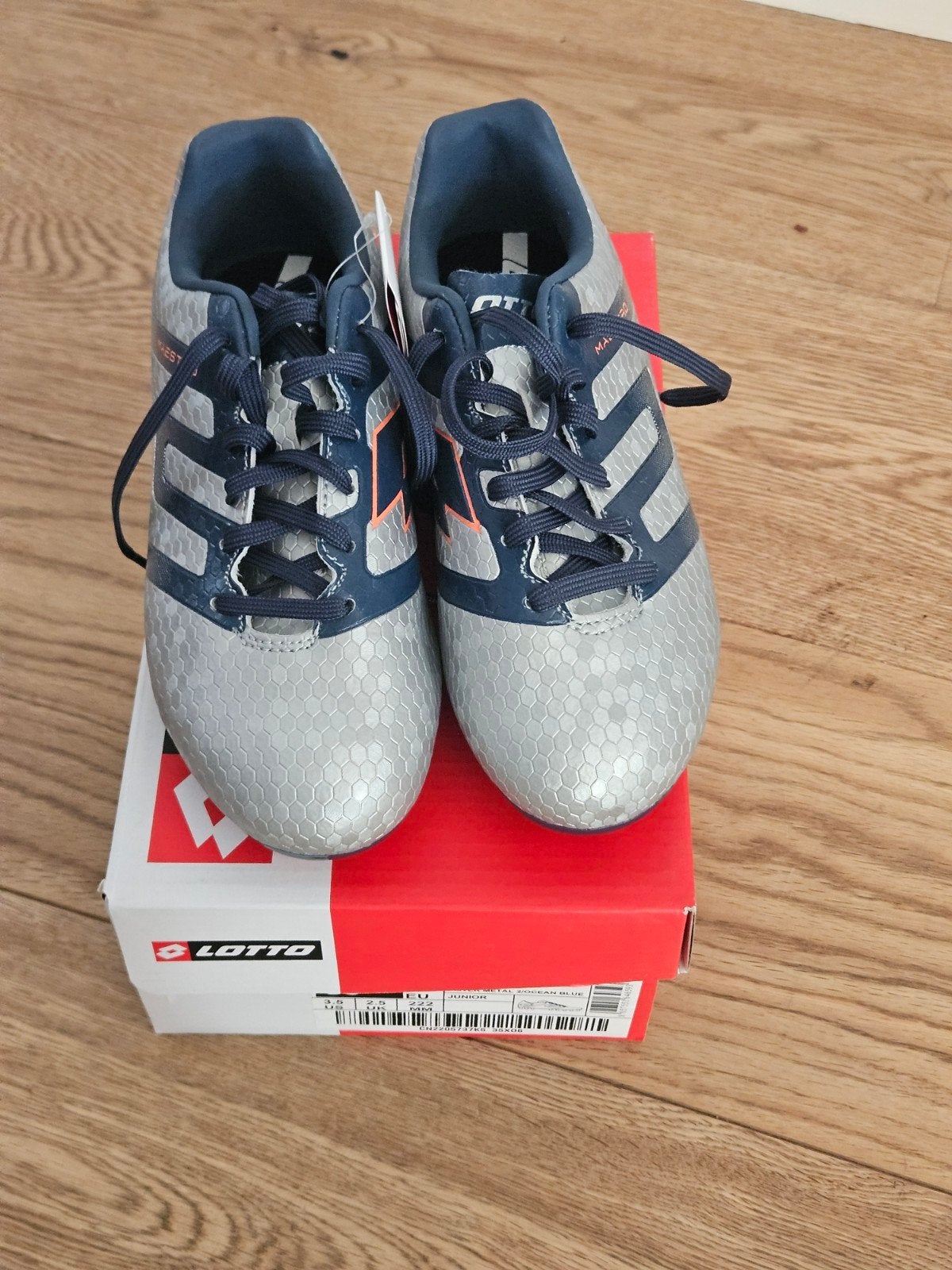 Nieuwe Lotto Maestro voetbalschoenen maat 35, Ophalen of Verzenden, Nieuw, Schoenen