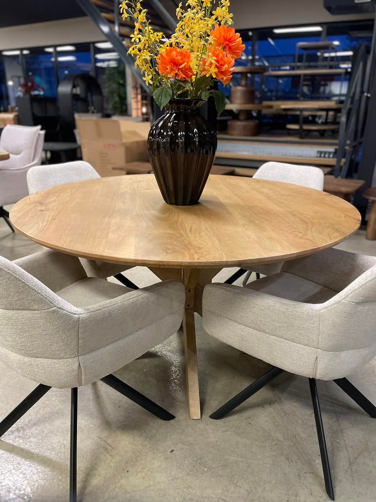 LEEGVERKOOP MANGO TAFEL ROND MET MASSIEF HOUTEN ONDERSTEL !, Huis en Inrichting, Stoelen, Ophalen, Bruin, Nieuw, Modern