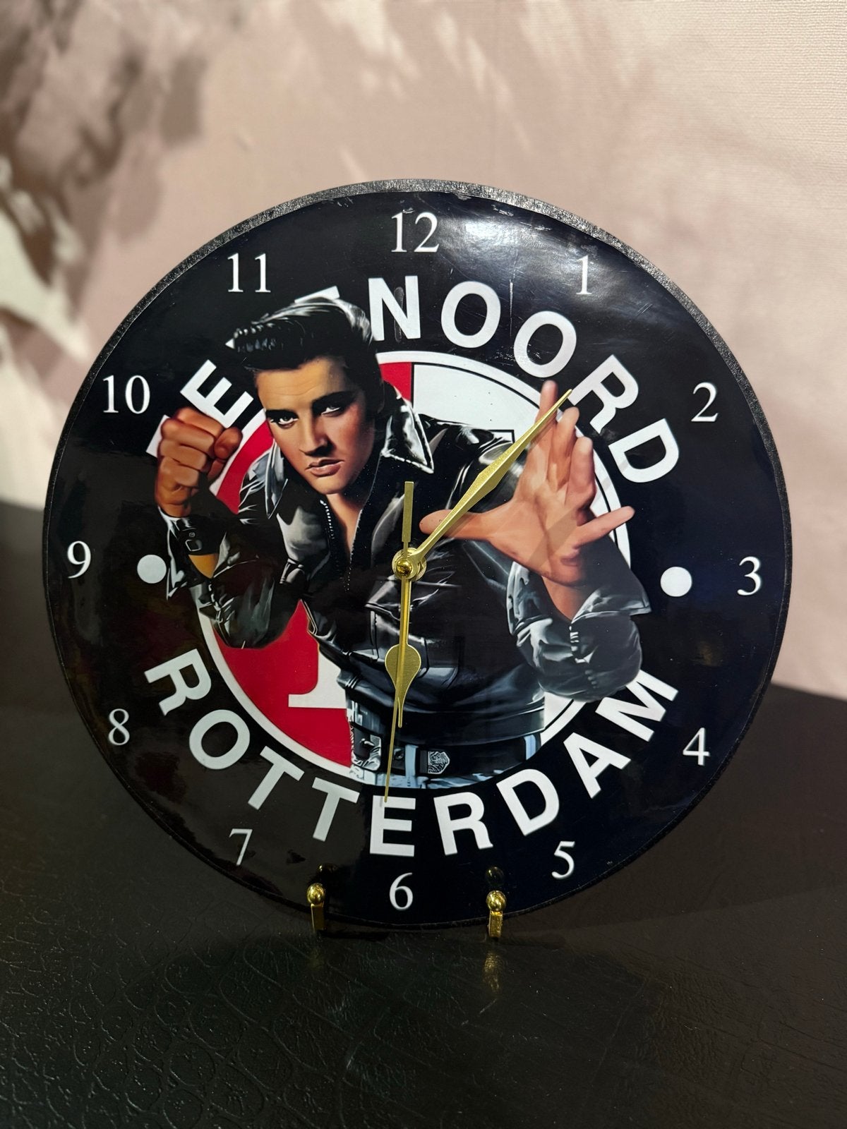 Elvis Presley Klok Feyenoord Stijl - 30 cm met Standaard, Marlons, Eu, Nieuw, Ophalen of Verzenden