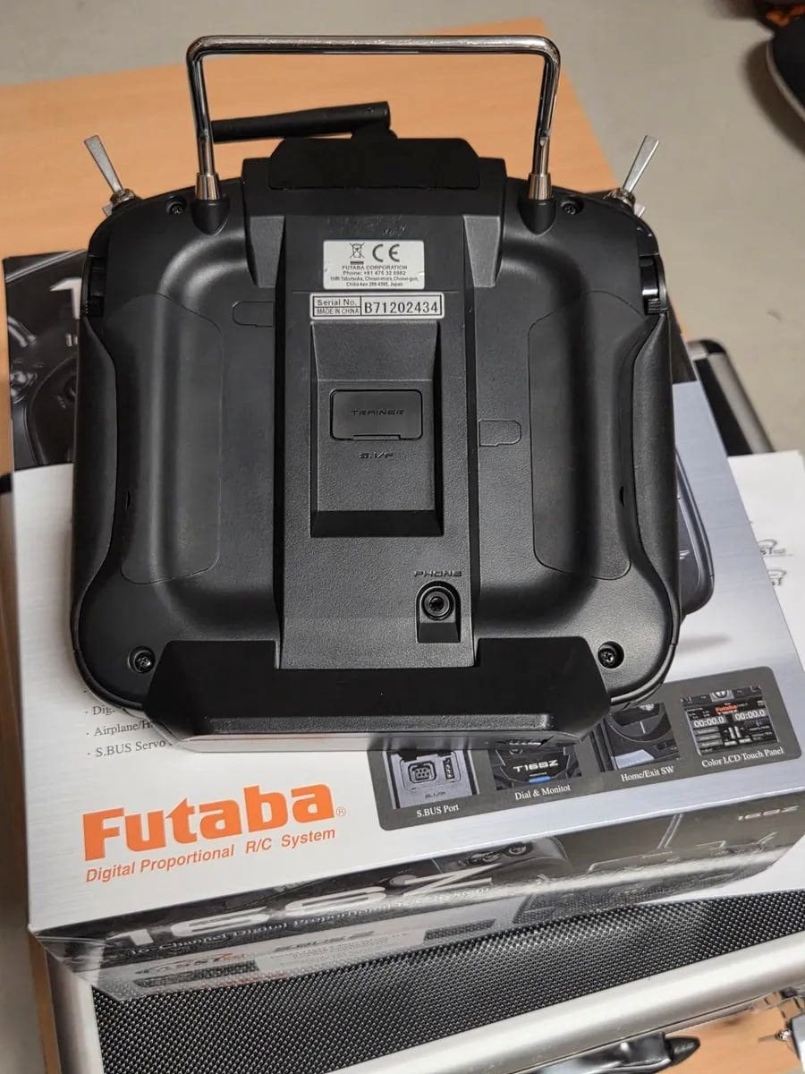 Futaba T16SZ-zender + Futaba R7014SB 14-kanaals S.BUS2, Overige merken, Nieuw, 1 tot 5 kilometer, Geen camera