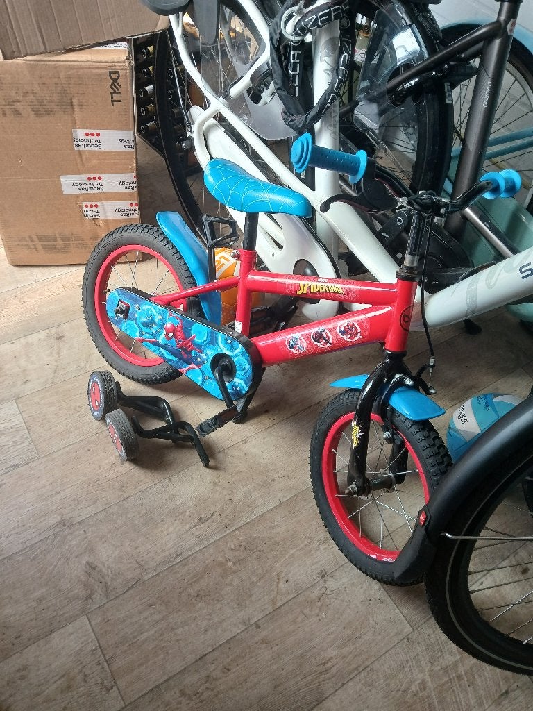 Kinderfiets 14 inch, Terugtraprem, Zijwieltjes, Gebruikt, Minder dan 16 inch
