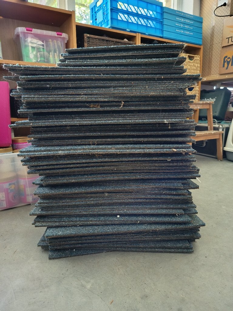 85 stuks vloertegels 50 x 50 cm - blauw/grijs - 21 m2, Ophalen, Gebruikt, Tapijttegels, Blauw