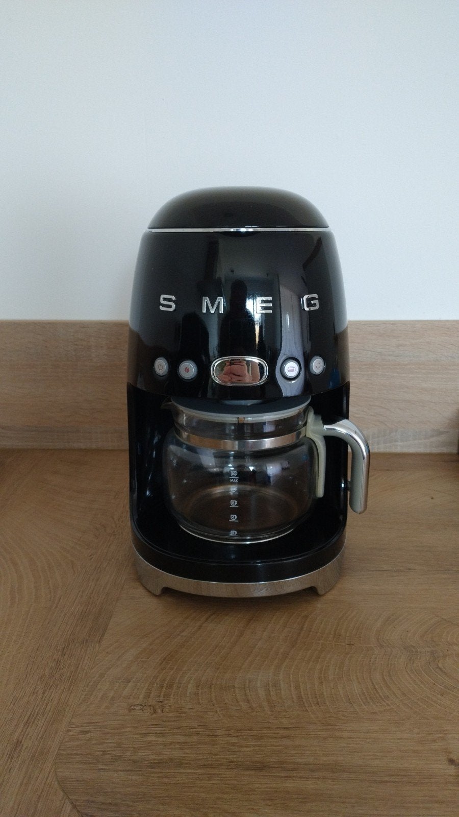 Z.g.a.n. Smeg Koffiezetapparaat Zwart - Stijlvol en Function, Witgoed en Apparatuur, Koffiezetapparaten, Ophalen, 10 kopjes of meer