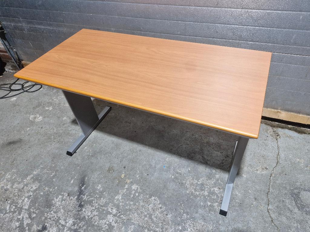 Zeer degelijk solide 120x60 design bureau, 120 cm, Overige merken, Onbekend, 60 cm
