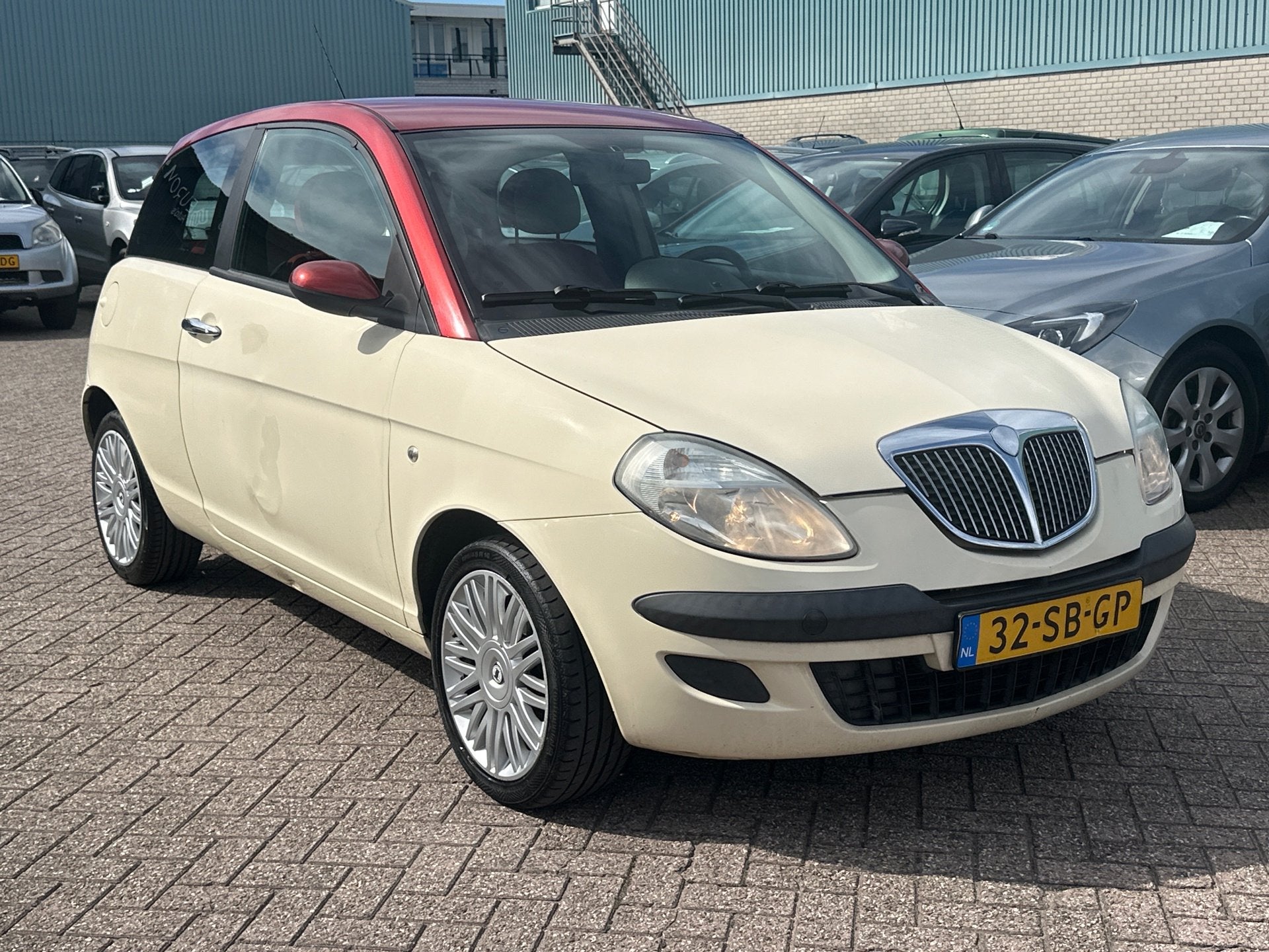 Lancia Ypsilon 1.4-16V Platino Airco | Apk 11-2026, Auto's, Voorwielaandrijving, 15 km/l, 400 kg, Wit