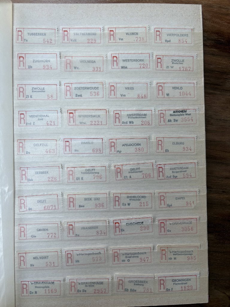 lot +/- 150 aantekenstrookjes egytienne cijfers, Verzenden