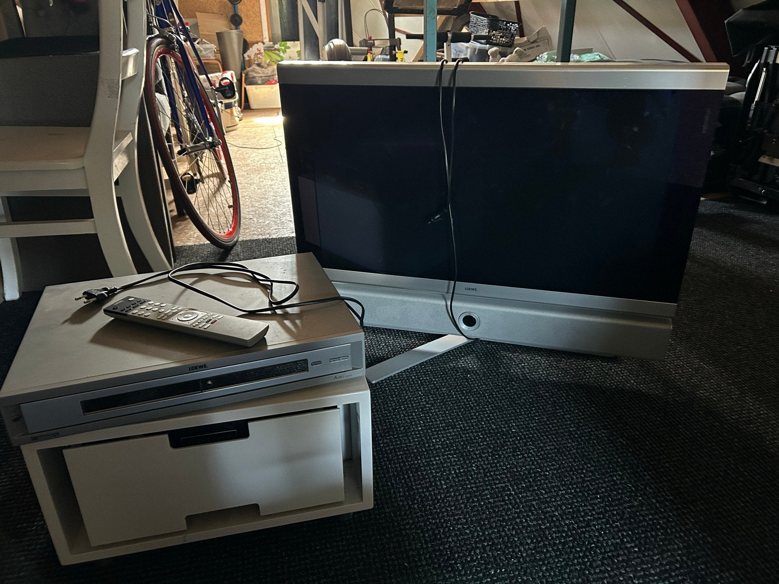 Loewe Individual 32 TV met DVD-speler en subwoofer, Ophalen, Gebruikt, 50 Hz, 80 tot 100 cm