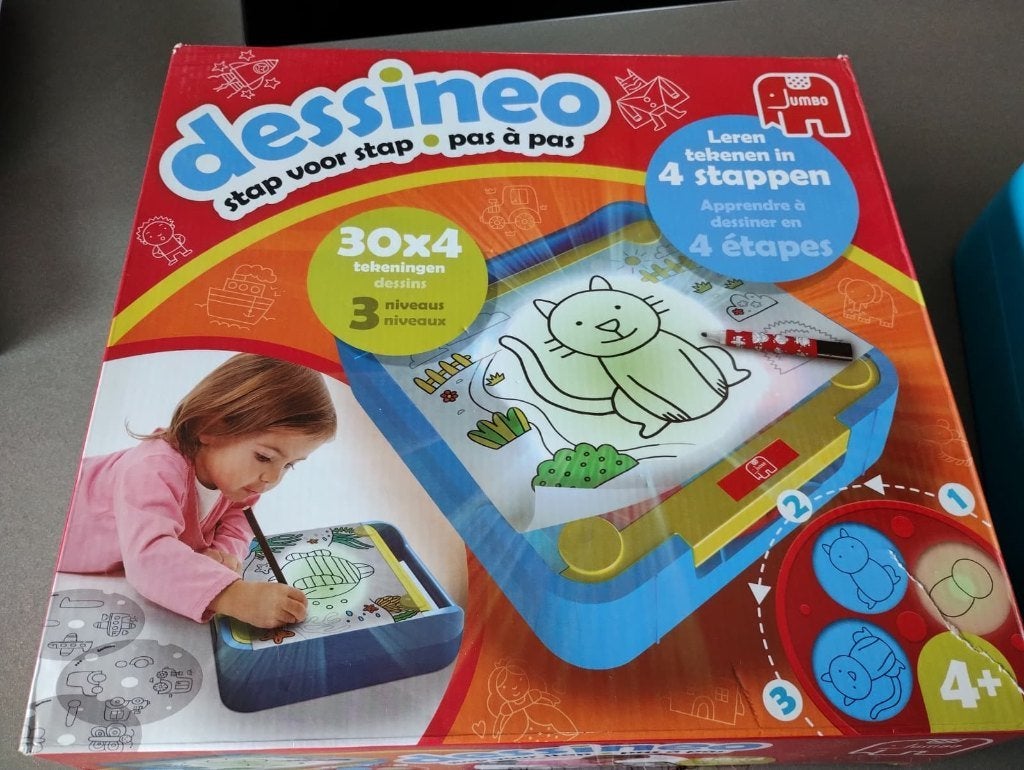 Dessineo - leren tekenen in 4 stappen, Ophalen of Verzenden, Gebruikt, Knutselen, Met licht