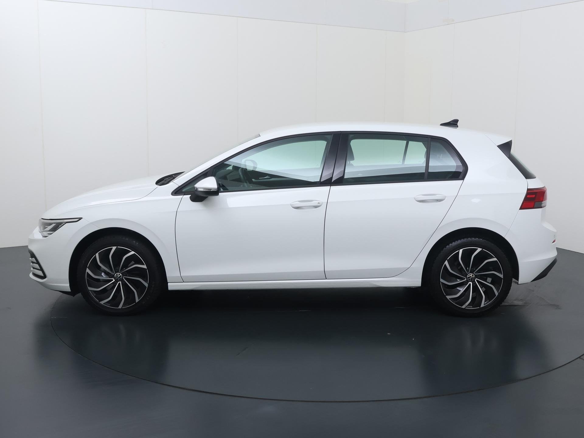 Volkswagen Golf 1.5 TSI Life | 130 PK | Adaptive Cruise Cont, Auto's, 12 maanden, Stof, Euro 6, 4 cilinders