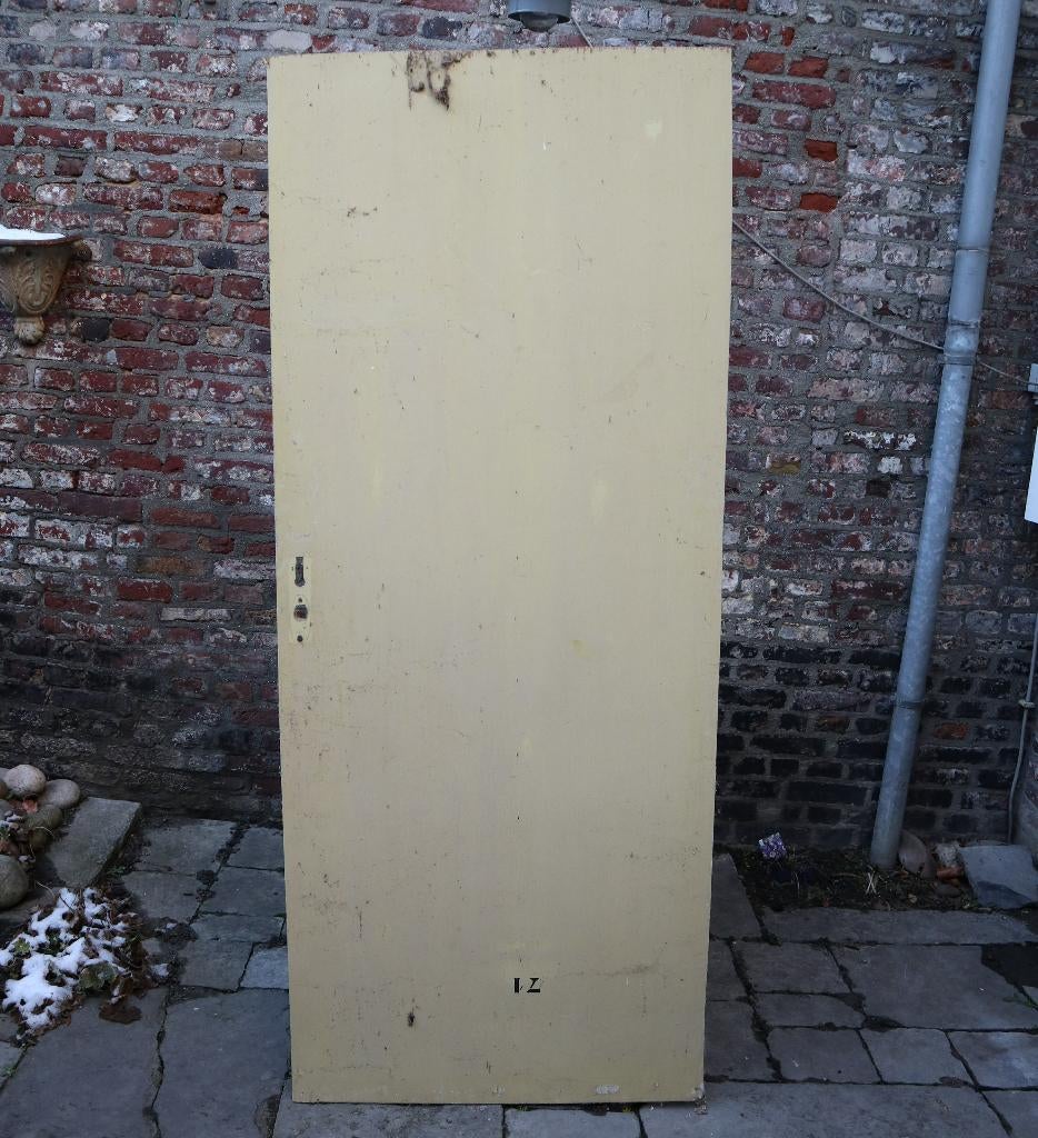 Grote houten plaat/deur-formaat gratis af te halen, Minder dan 3 m³, Ophalen