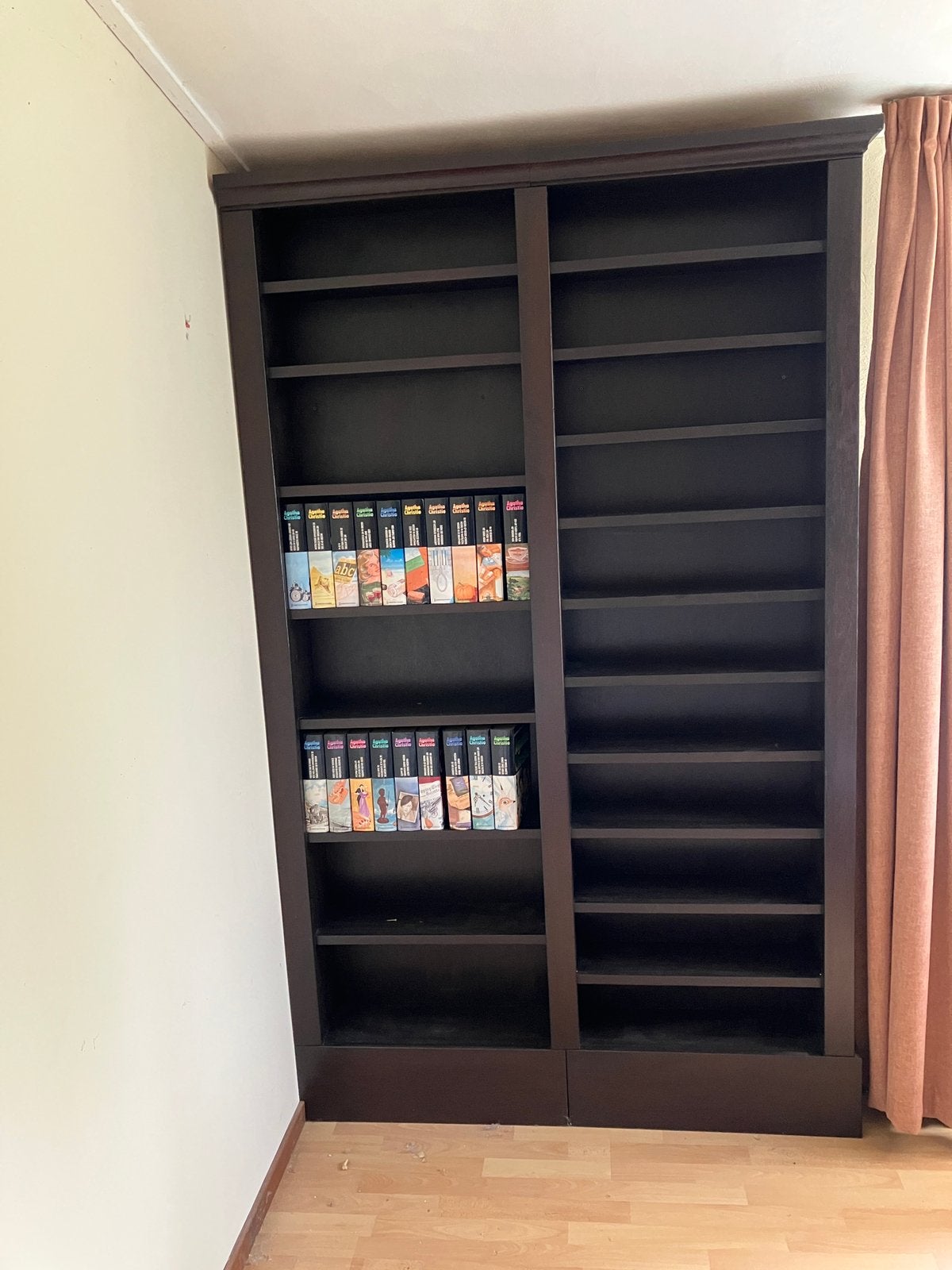 Cd-, dvd- en boekenkast, Ophalen, Met plank(en), Gebruikt, 100 tot 150 cm