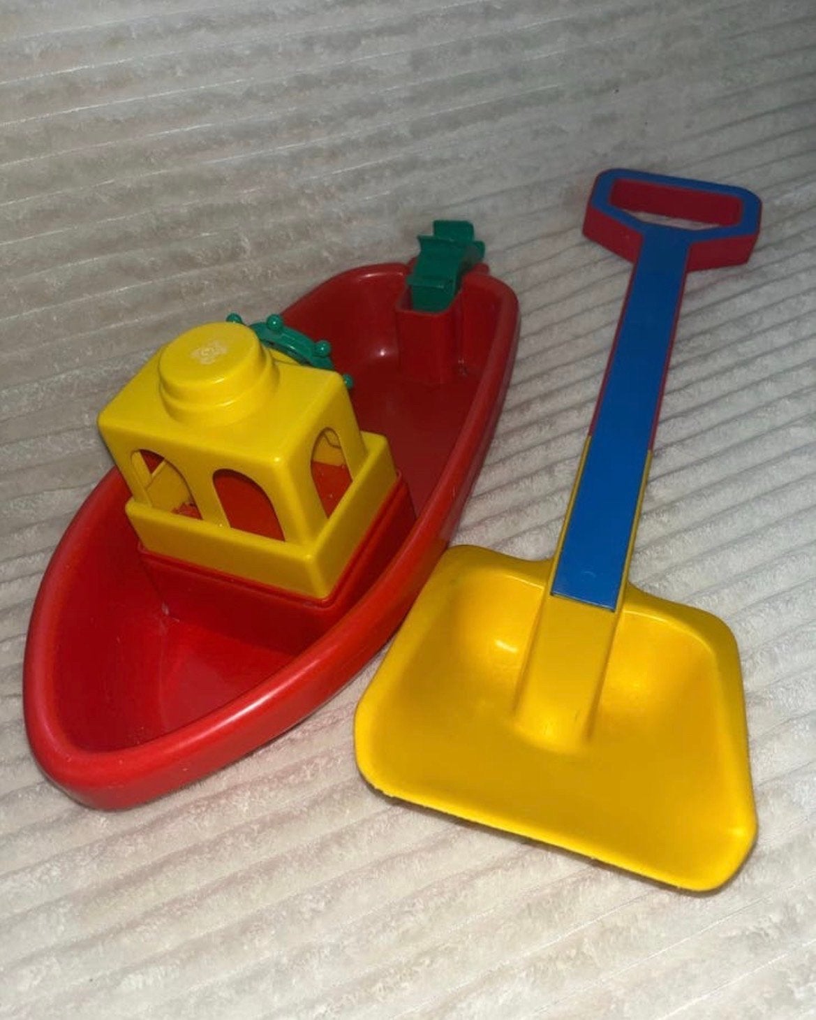 Zandspeelgoed: Boot en Schep voor Buitenplezier, Ophalen of Verzenden, Gebruikt, Jongen of Meisje