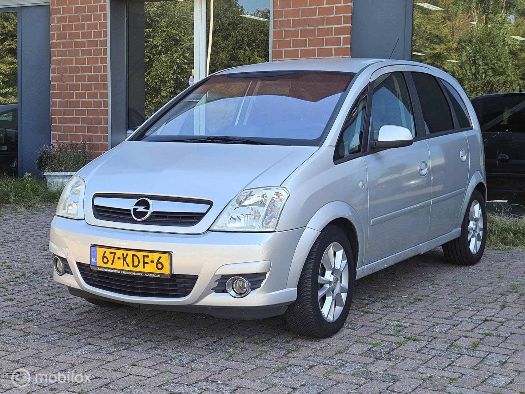 Opel Meriva 1.6-16V Cosmo, Voorwielaandrijving, 15 km/l, Gebruikt, 4 cilinders