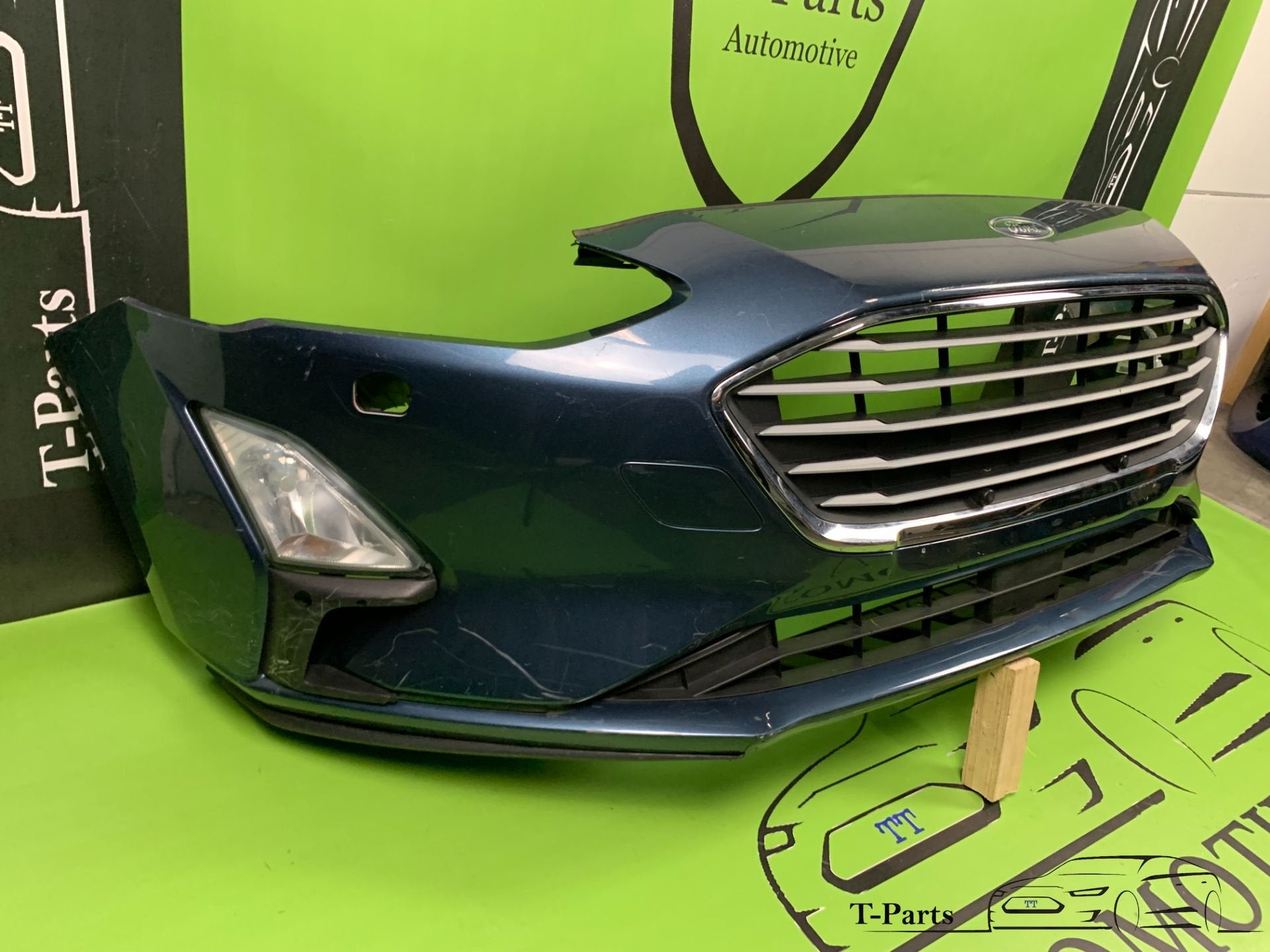 Ford focus mk4 voorbumper bumper compleet grille rooster, Gebruikt, Info@ford.com, Ophalen of Verzenden, Ford