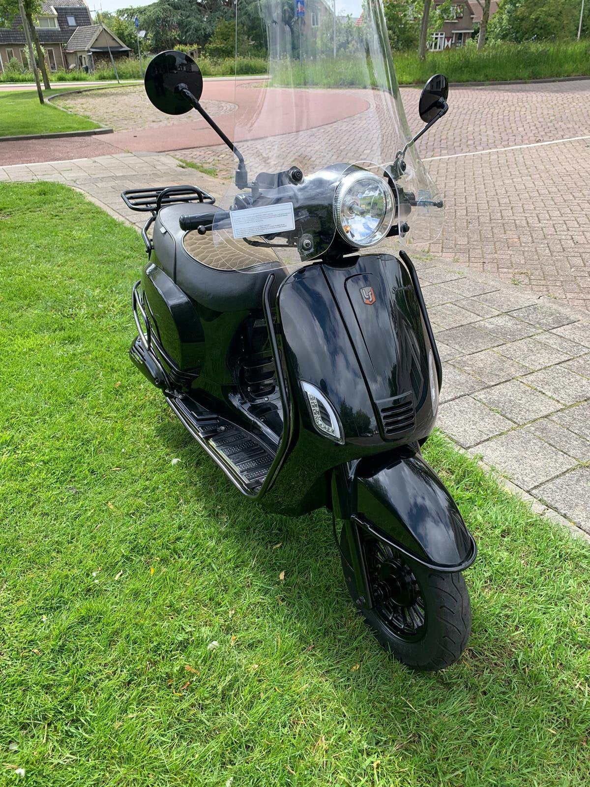 Te koop snorscooter, Fietsen en Brommers, Snorfietsen en Snorscooters, Ophalen of Verzenden, Zo goed als nieuw, Benzine, Overige merken