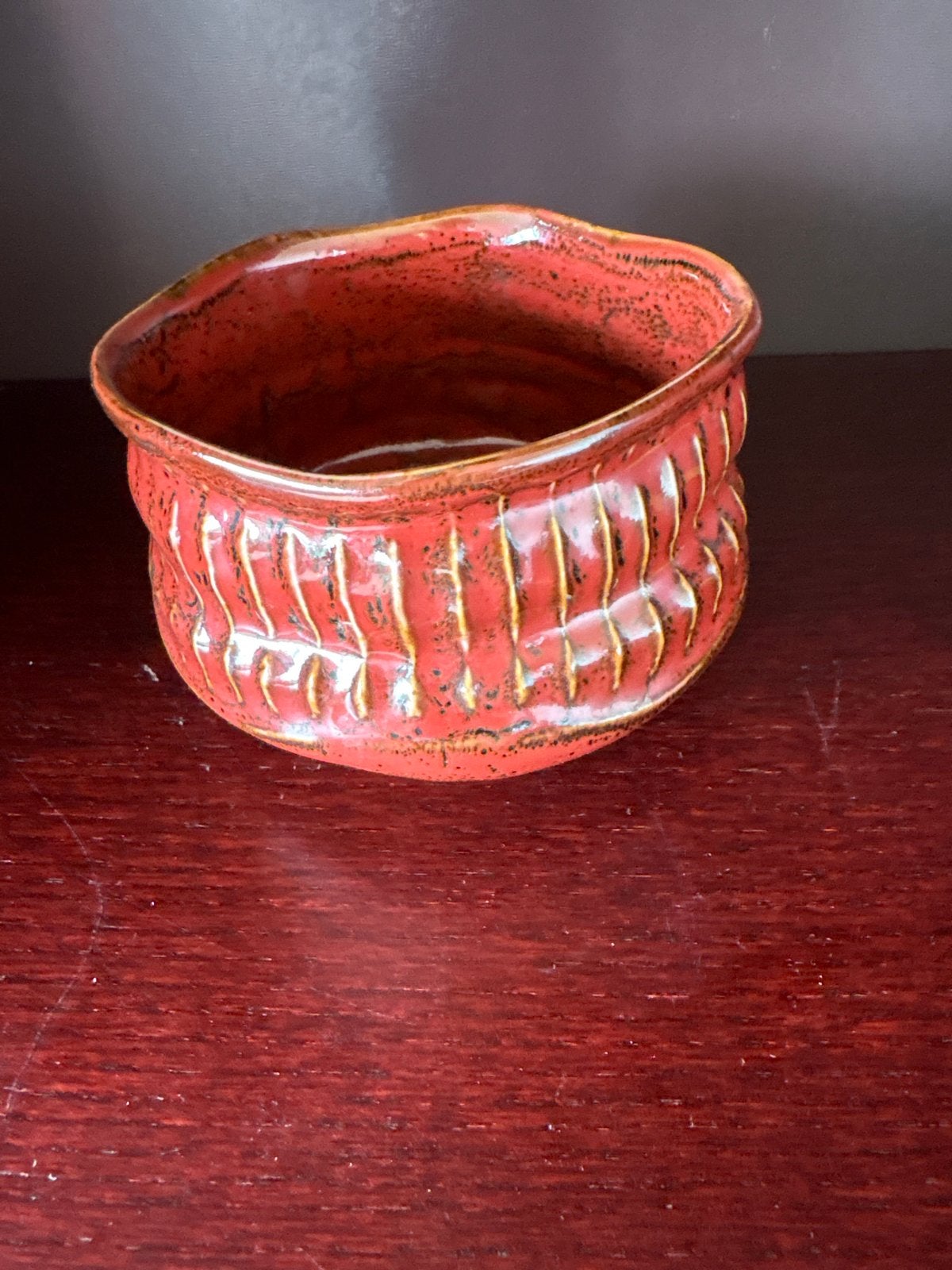 Rode Japanse Matchakom (Chawan) – Mino-yaki Keramiek, Ophalen of Verzenden