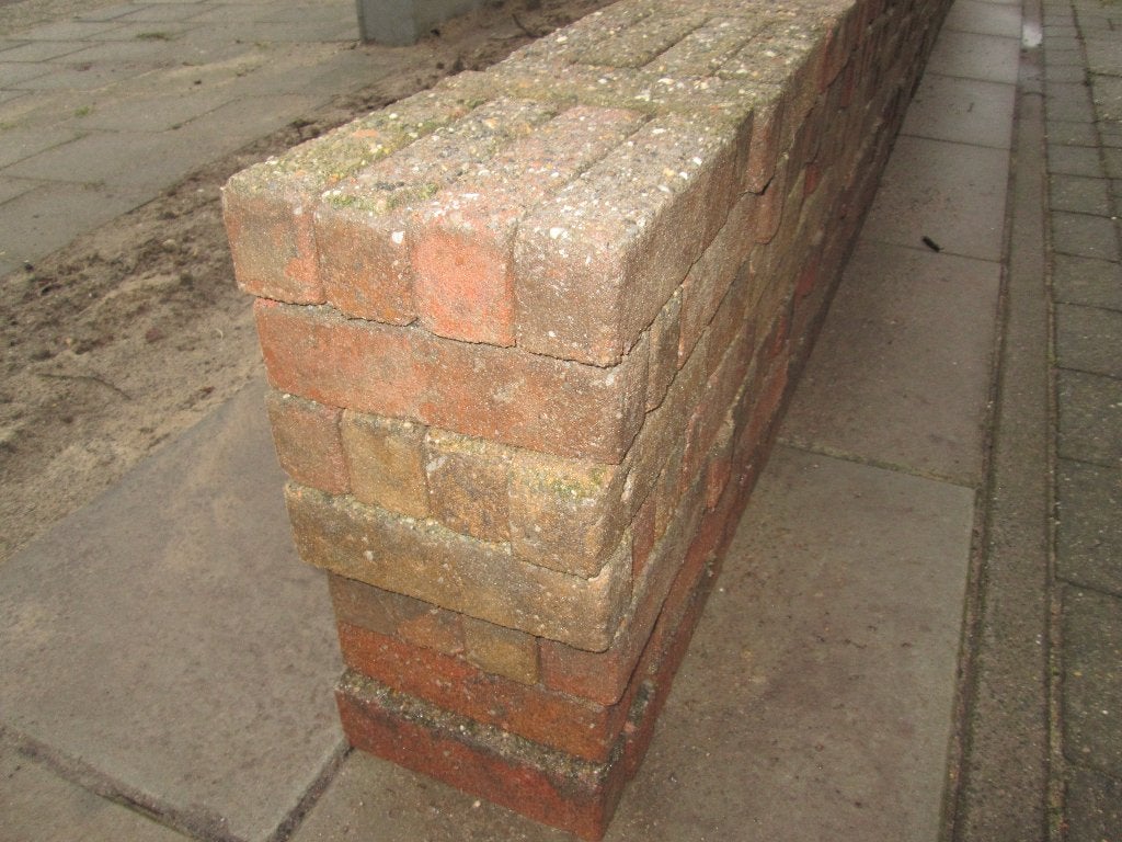 tuinstenen  te koop  ongeveer 600 stuks  nu voor € 50,=, Tuin en Terras, Ophalen of Verzenden, Gebruikt, Overige materialen, Klinkers