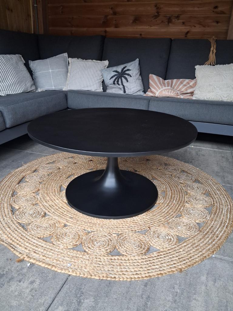 Zwarte metalen bijzettafel van Goossens.Ø76cm, Huis en Inrichting, Ophalen, Minder dan 55 cm, Metaal of Aluminium, Rond