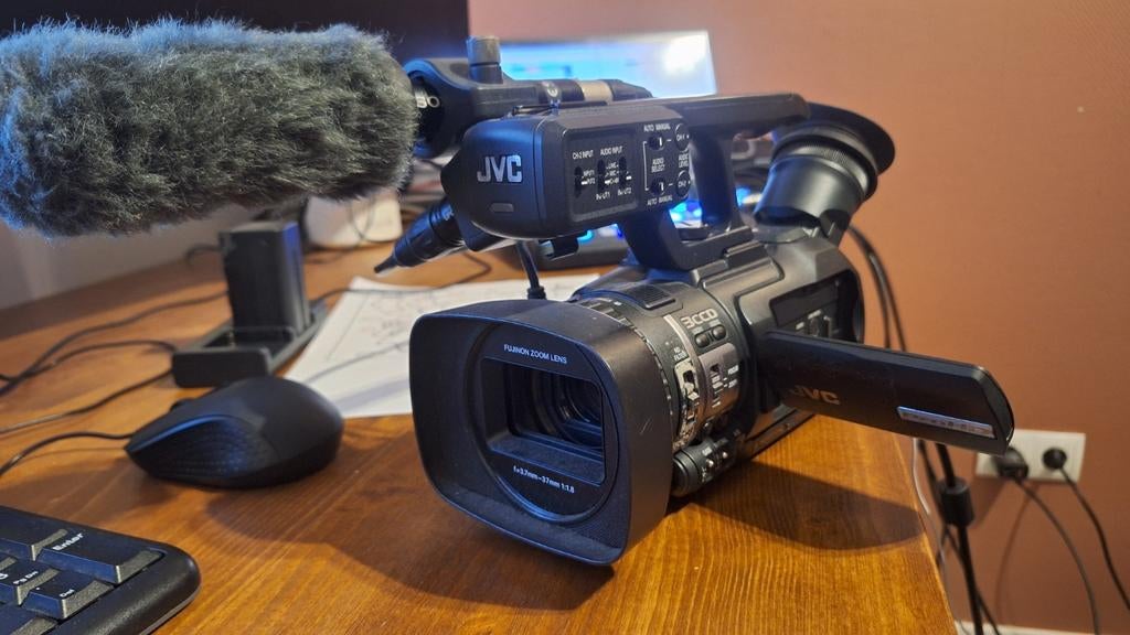 JVC Professionele Videocamera gy hm100e, Verzenden, JVC, 20x of meer, Zo goed als nieuw