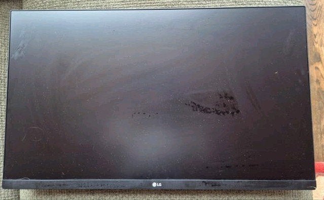 LG 27-inch Monitor met USB-C en VESA-arm (zo goed als nieuw), Computers en Software, Monitoren, Ophalen, Gebruikt, IPS, Ultra HD (4K)