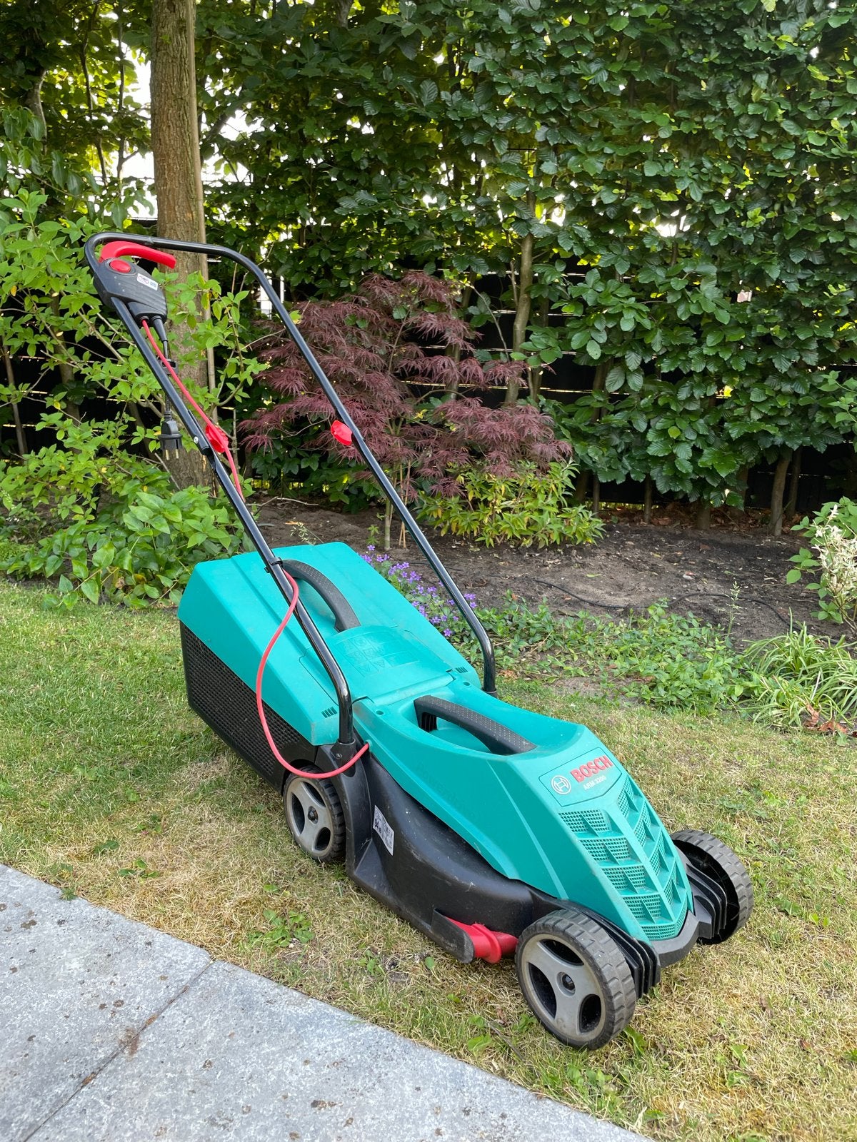 Bosch elektrische grasmaaier, Tuin en Terras, Grasmaaiers, Ophalen, Cirkelmaaier, Gebruikt, Elektrische grasmaaier