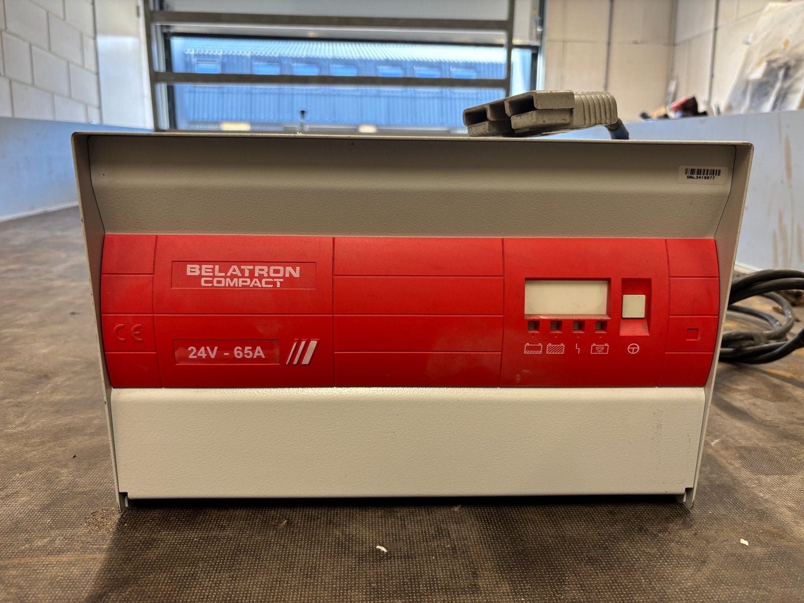 Belatron Compact 24V 65Ah acculader, Auto-onderdelen, Accu's en Toebehoren, Ophalen, Gebruikt, Nvt, Nvt