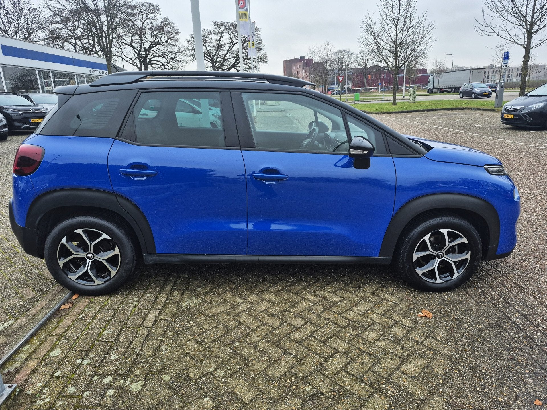 Citroën C3 Aircross 1.2 PureTech Shine (bj 2024, automaat), Auto's, 12 maanden, 840 kg, Gebruikt, Euro 6