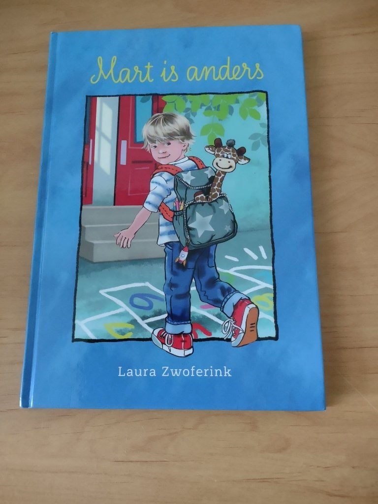 Mart is anders- Laura Zwoferink, Boeken, Ophalen of Verzenden, Gelezen, Fictie algemeen, Voorleesboek