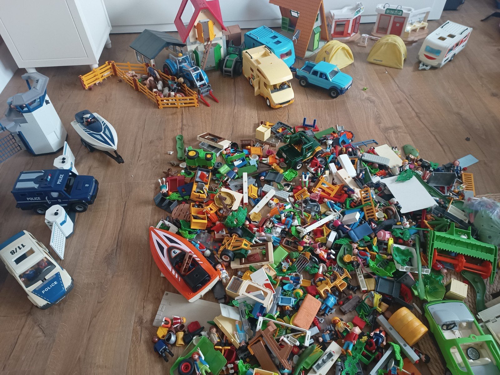 Zeer grote Playmobil partij: boerderij, camping, politie, Ophalen of Verzenden, Gebruikt, Jongen of Meisje