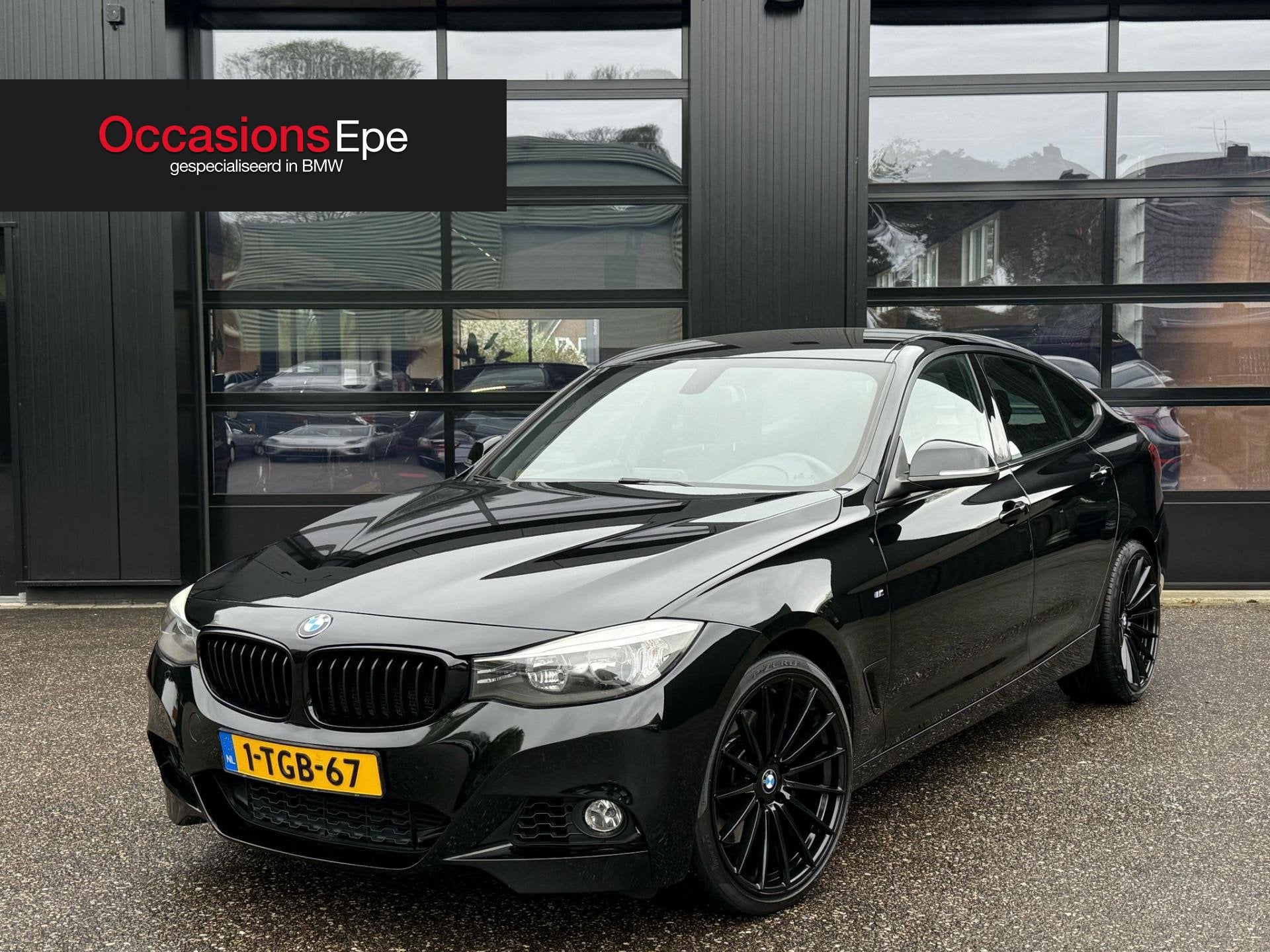 BMW 3-Serie Gran Turismo 335i GT M-Sport TIK IN MOTOR, Auto's, Gebruikt, Zwart, Origineel Nederlands, Bedrijf
