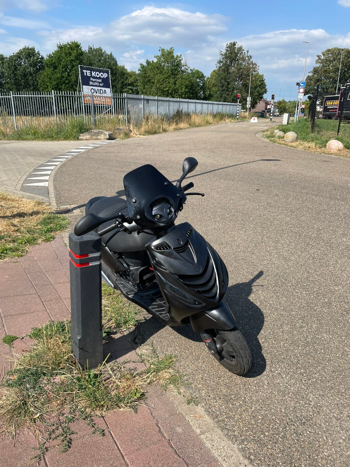 Piaggio zip 125 tekoop/teruil, Fietsen en Brommers, Scooters | Piaggio, Zo goed als nieuw, Zip, Tweetakt, Ophalen