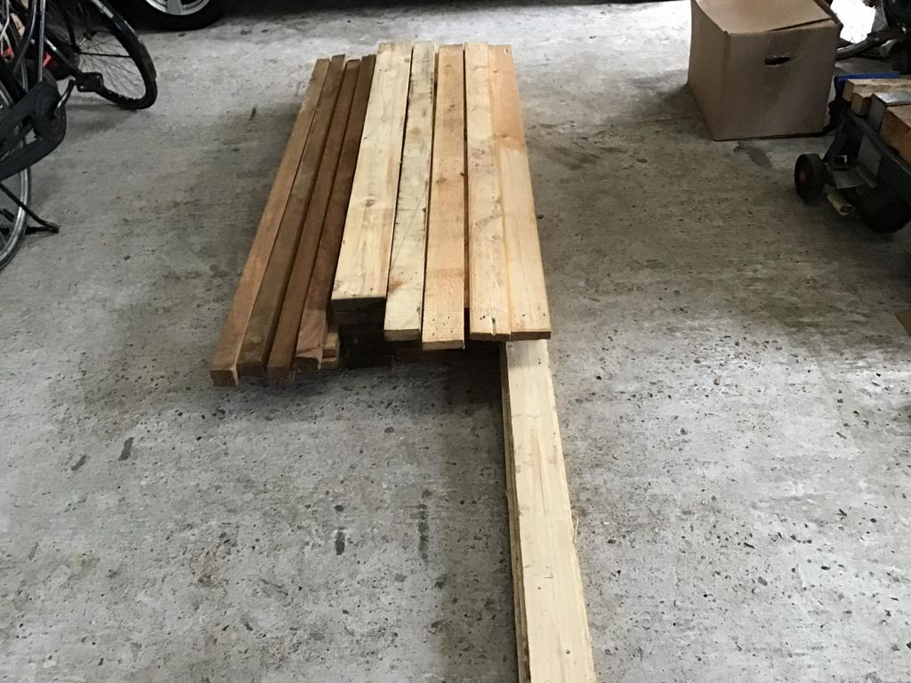 Diverse vuren planken en meranti balken, Doe-het-zelf en Verbouw, Hout en Planken, Ophalen, Gebruikt, 25 tot 50 mm, 200 tot 250 cm