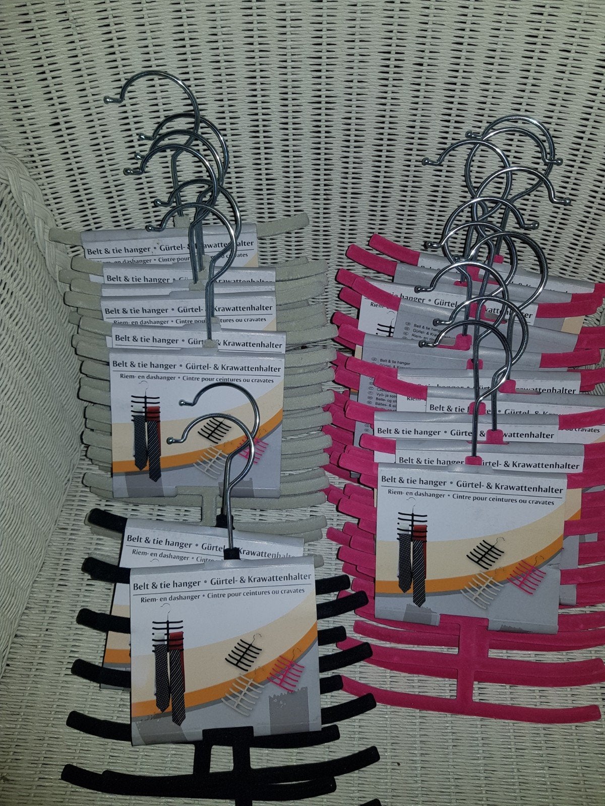 18 dassen riemen hangers, Ophalen, Nieuw, Overige kleuren, 90 tot 100 cm