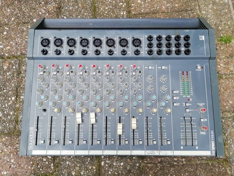 Soundcraft Spirit Folio 12-kanaals mengpaneel, Muziek en Instrumenten, Ophalen of Verzenden, Gebruikt, 10 tot 20 kanalen, Microfooningang