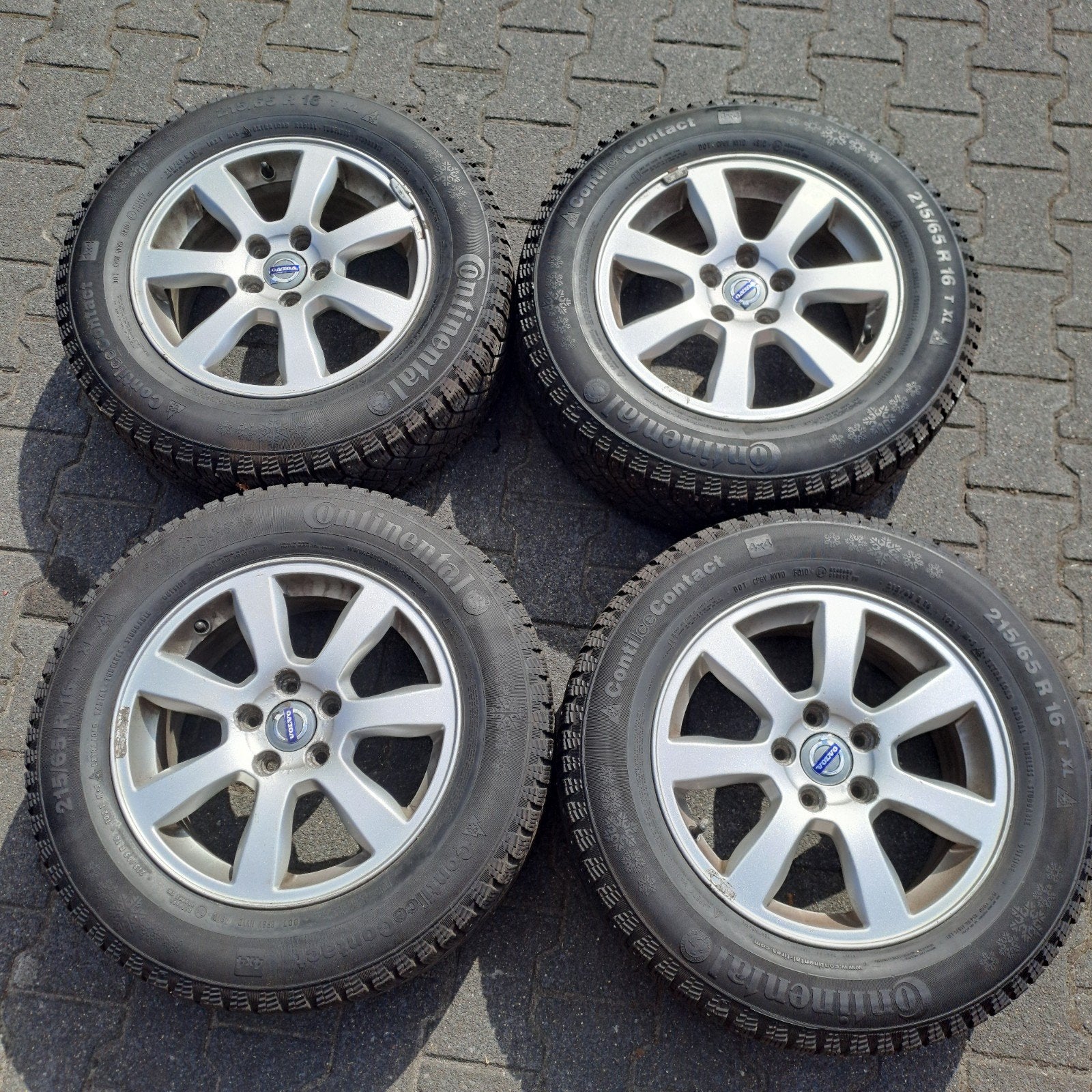 Volvo 16 inch velgen met Continental winterbanden, Ophalen, Gebruikt