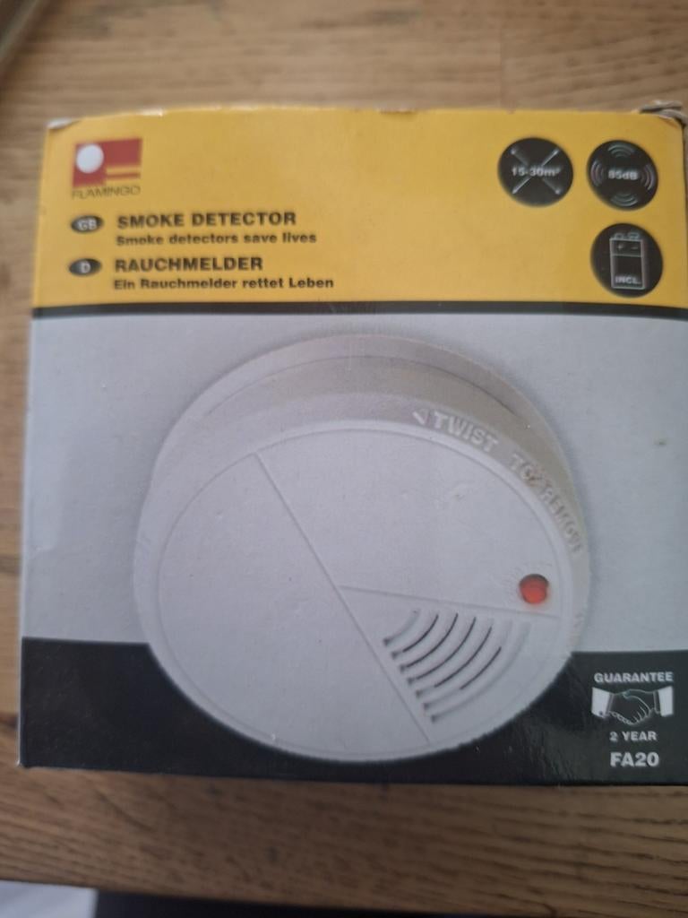 Nieuwe Rookmelder Flamingo FA20 - Inclusief Batterij, Ophalen of Verzenden, Nieuw, Detector, Sensor of Melder, Rook