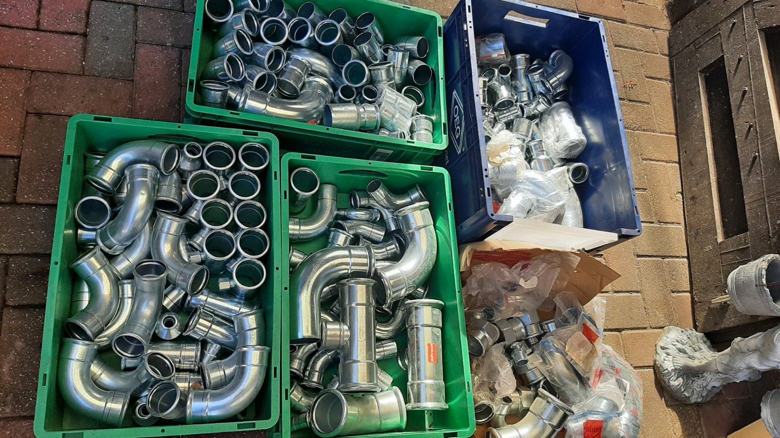 Grote partij nieuwe fittingen en koppelingen, Doe-het-zelf en Verbouw, Ophalen of Verzenden, Nieuw, Overige materialen, Bochten