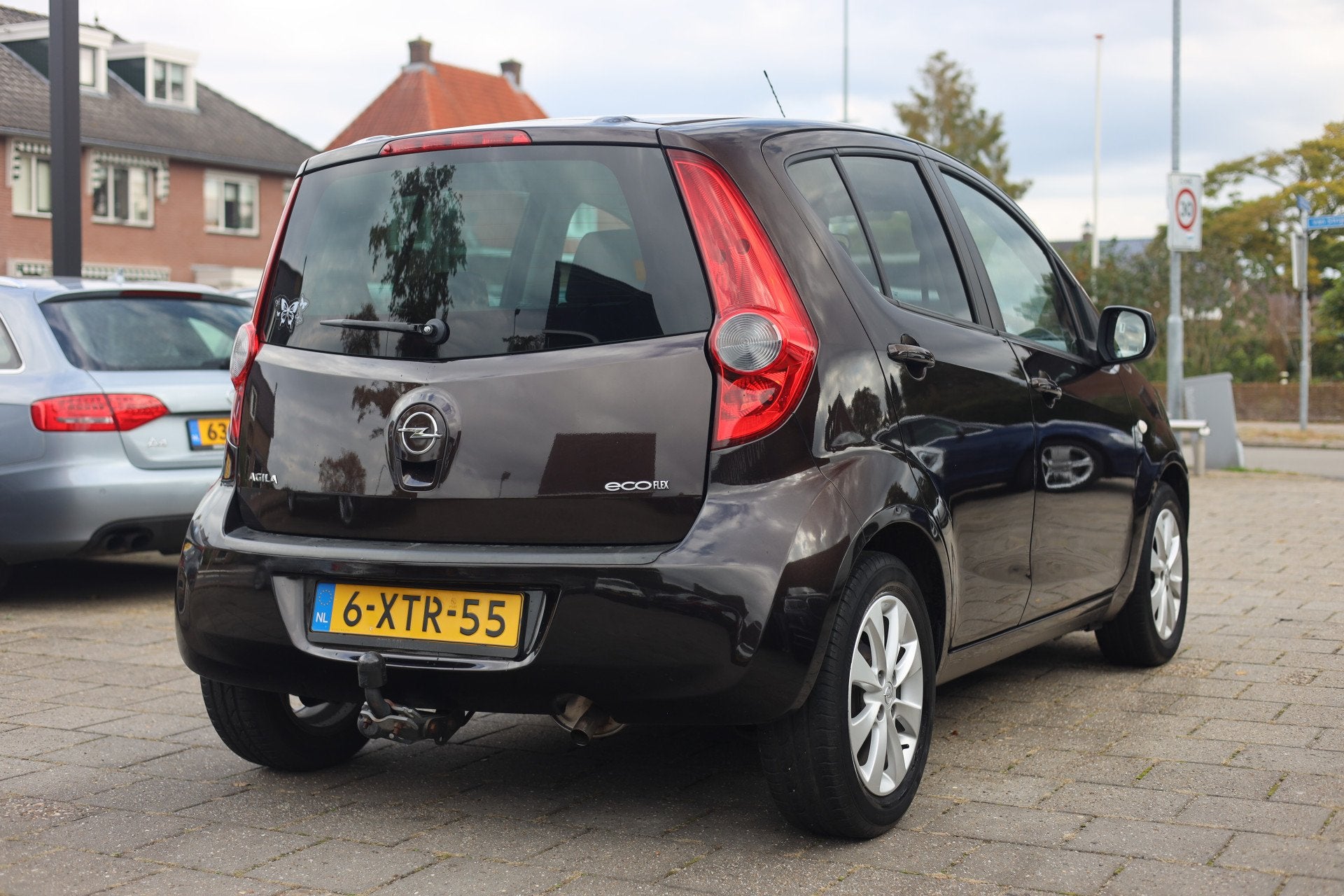 Opel Agila 1.0 BERLIN I AIRCO I TREKHAAK I LMV (bj 2014), Voorwielaandrijving, Euro 5, Stof, Gebruikt