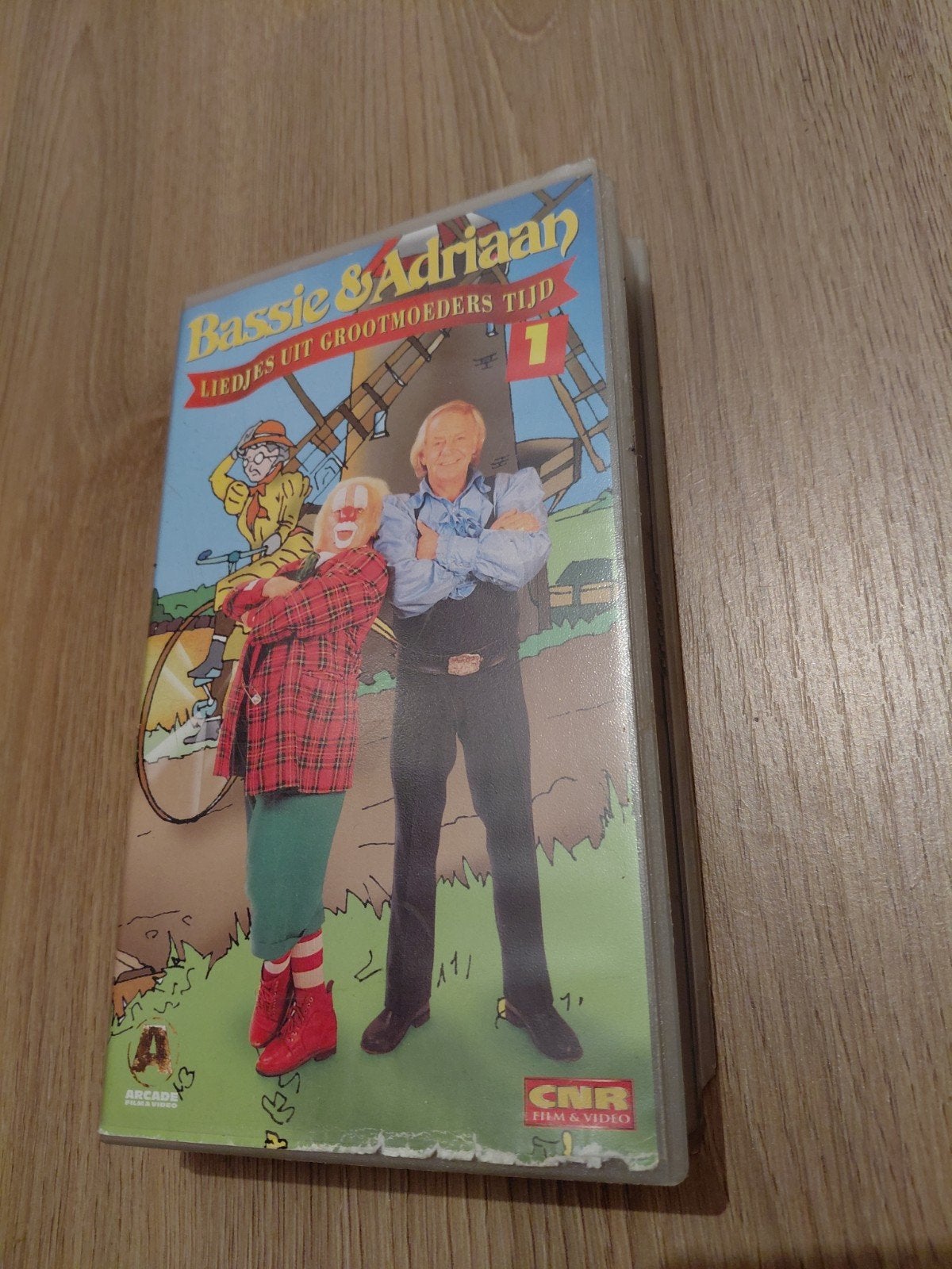 Bassie en Adriaan: Liedjes uit Grootmoeders Tijd deel 1 vhs., Ophalen of Verzenden, Gebruikt, Kinderprogramma of -film, VHS