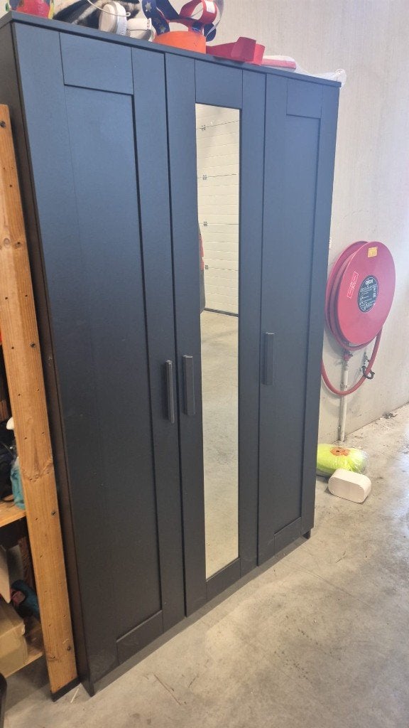 BRIMNES Ikea Kledingkast zwart, Ophalen, Met deur(en), 100 tot 150 cm, Zo goed als nieuw