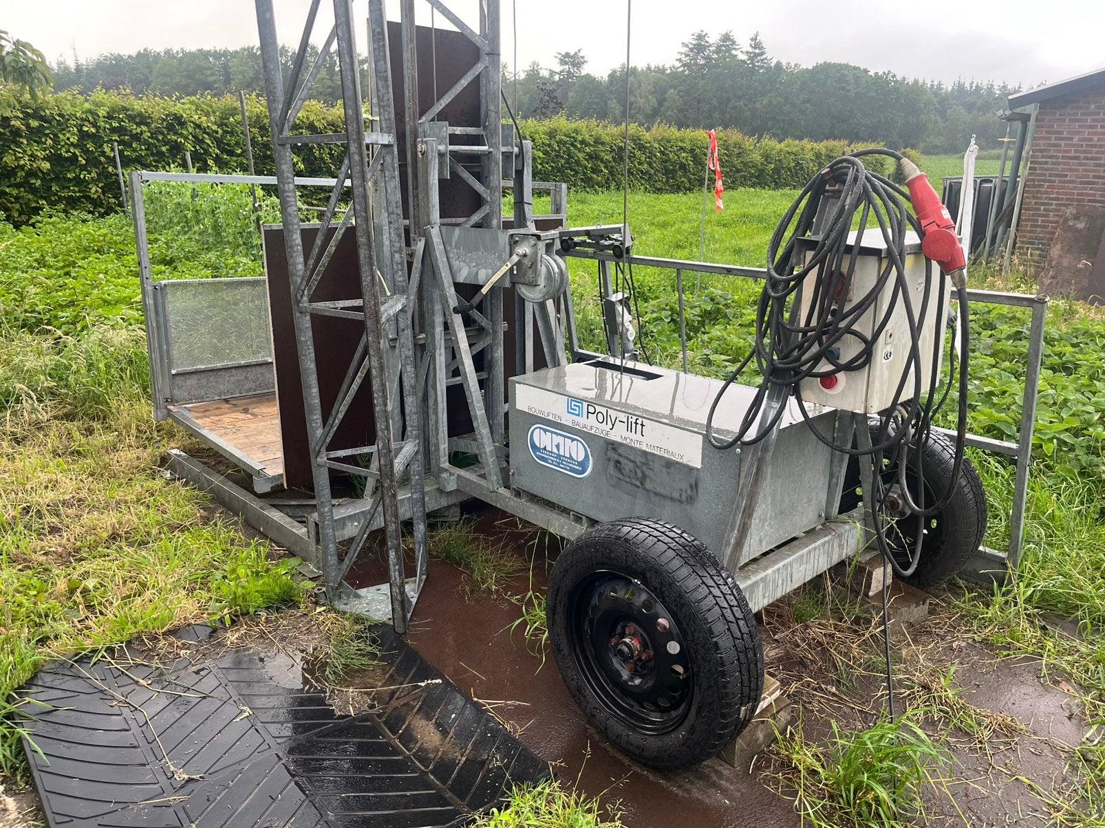 Poly bouwlift met geldige bouwkeuring, Doe-het-zelf en Verbouw, Bouwliften, Ophalen, Bouwlift