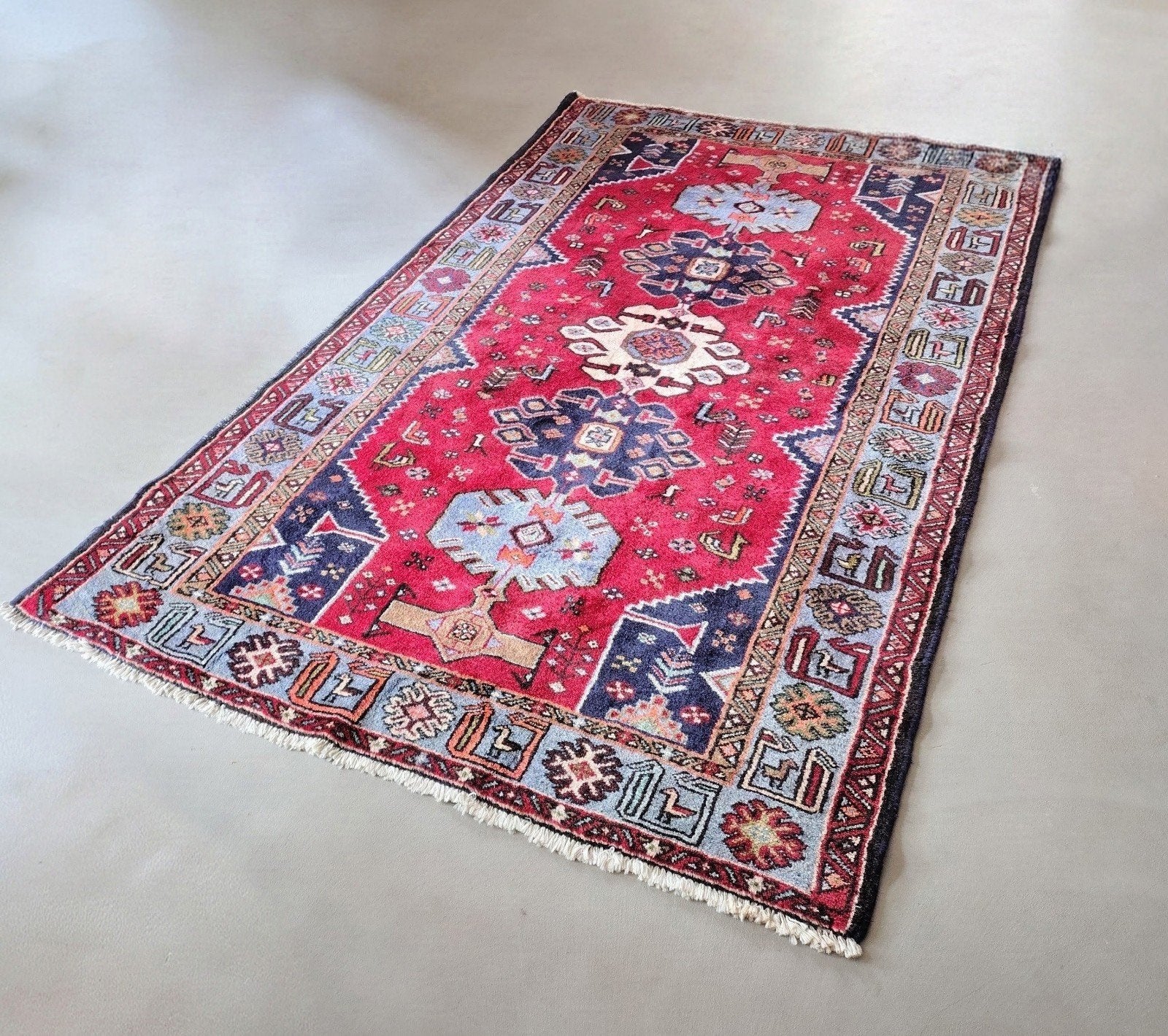 Vintage Perzisch tapijt 205x130 cm., Huis en Inrichting, Stoffering | Tapijten en Kleden, Ophalen, Gebruikt, Blauw, 50 tot 100 cm