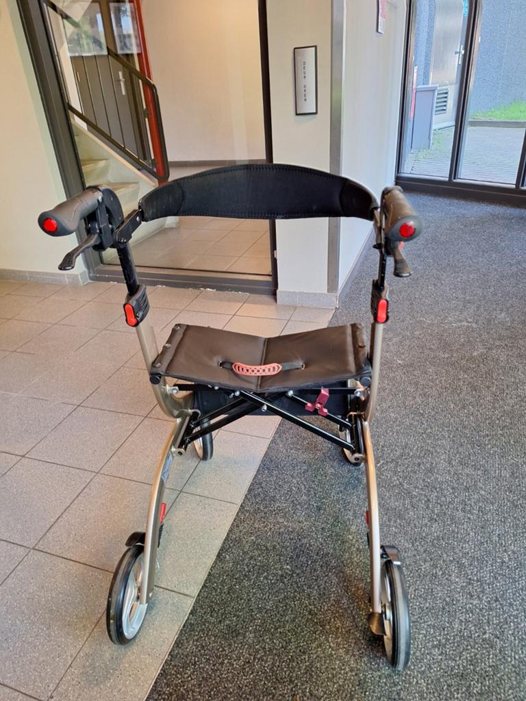 Foto 8 van Rollator lichtgewicht drive/nitro lees beschrijving NWST