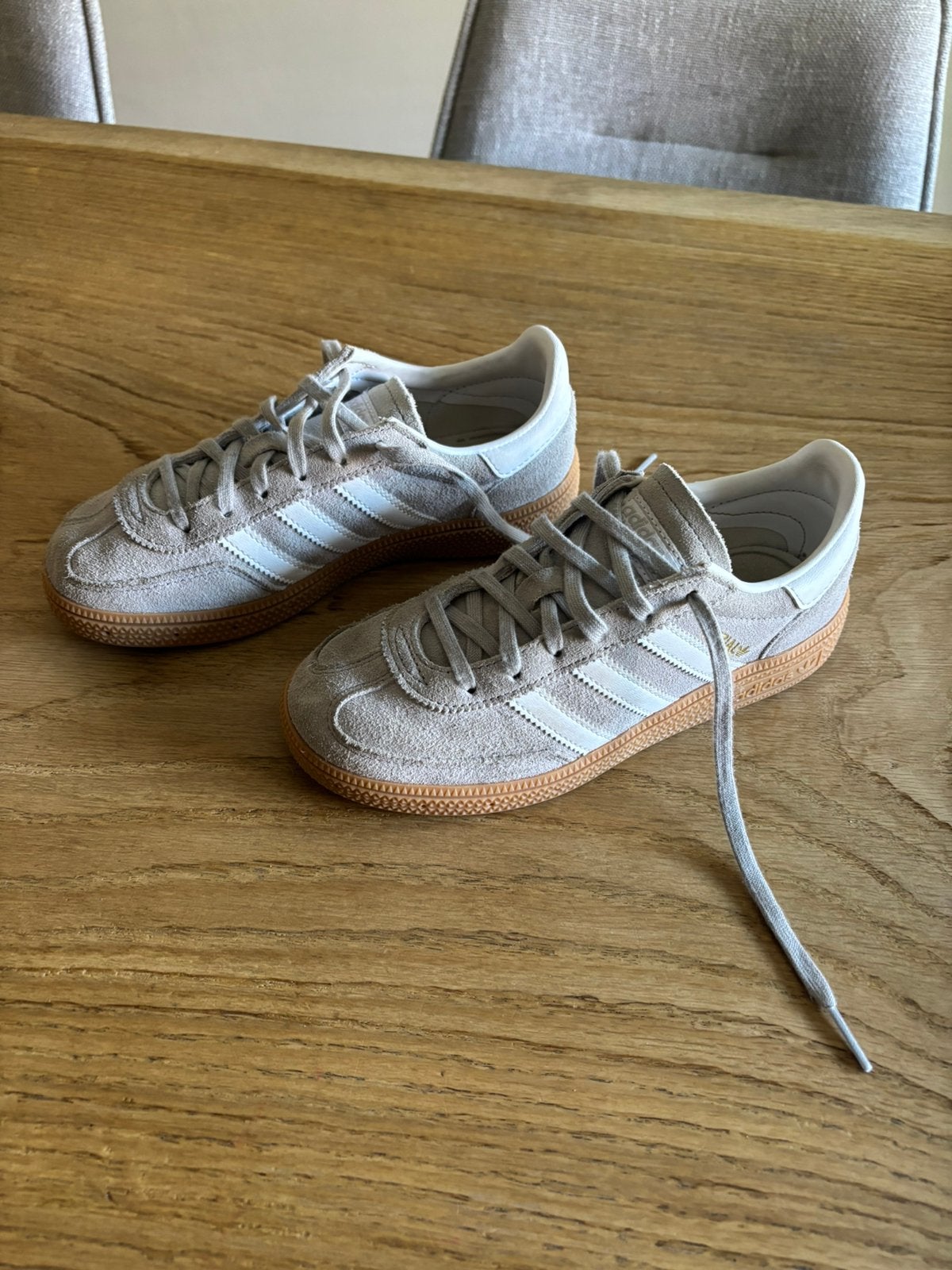 Adidas Spezials, Ophalen of Verzenden, Zo goed als nieuw, Jongen of Meisje