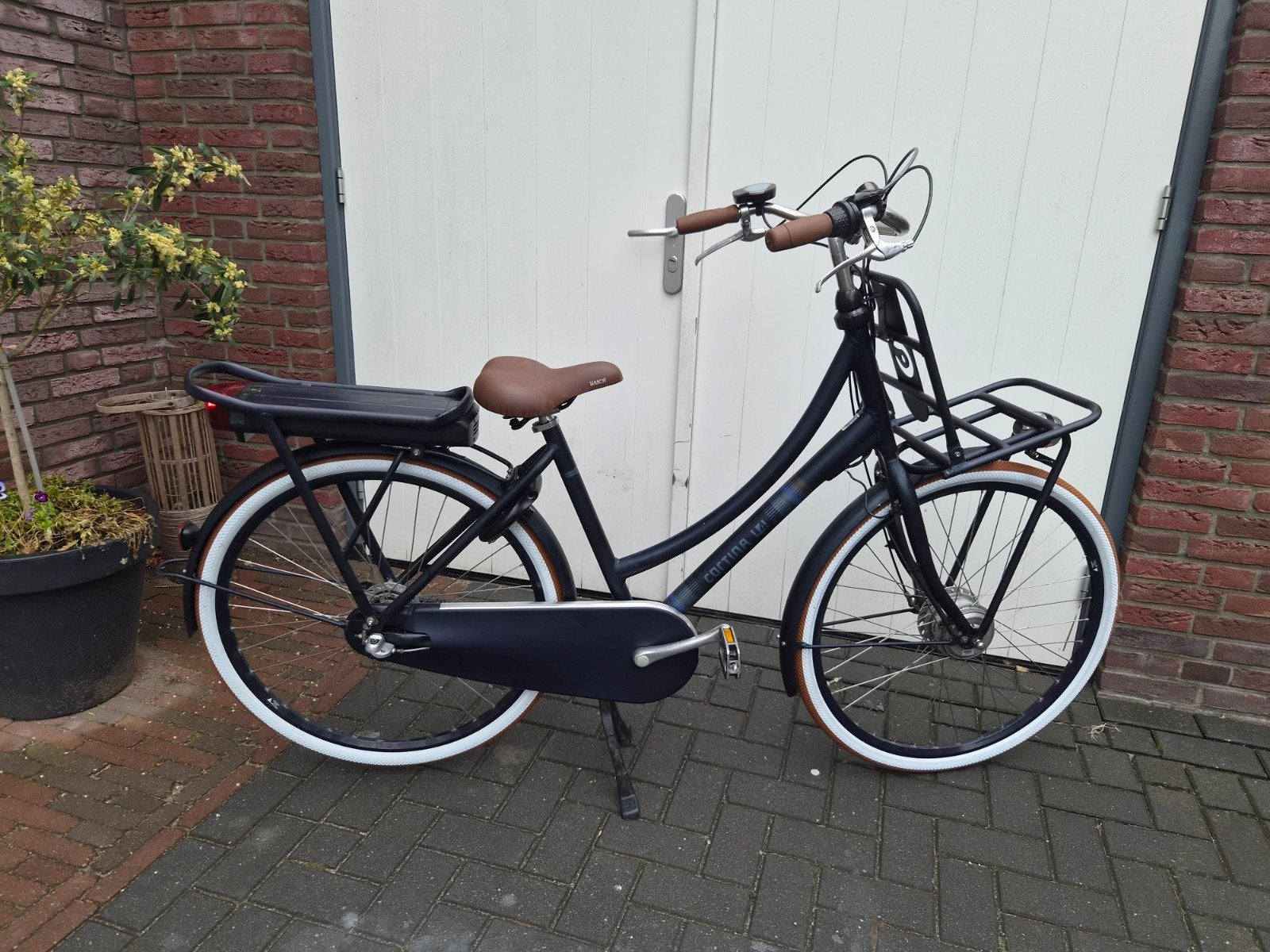 Cortina E-U4 elektrische transportfiets - mat blauw, Fietsen en Brommers, Elektrische fietsen, 47 tot 51 cm, Ophalen, Zo goed als nieuw