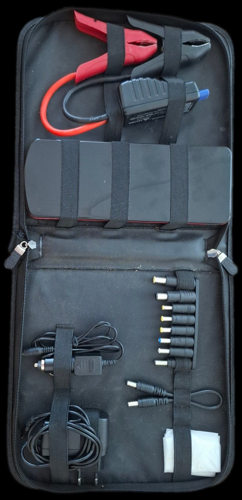 Jumpstarter 18000mAh met Powerbank en LED-zaklamp, Ophalen, Gebruikt