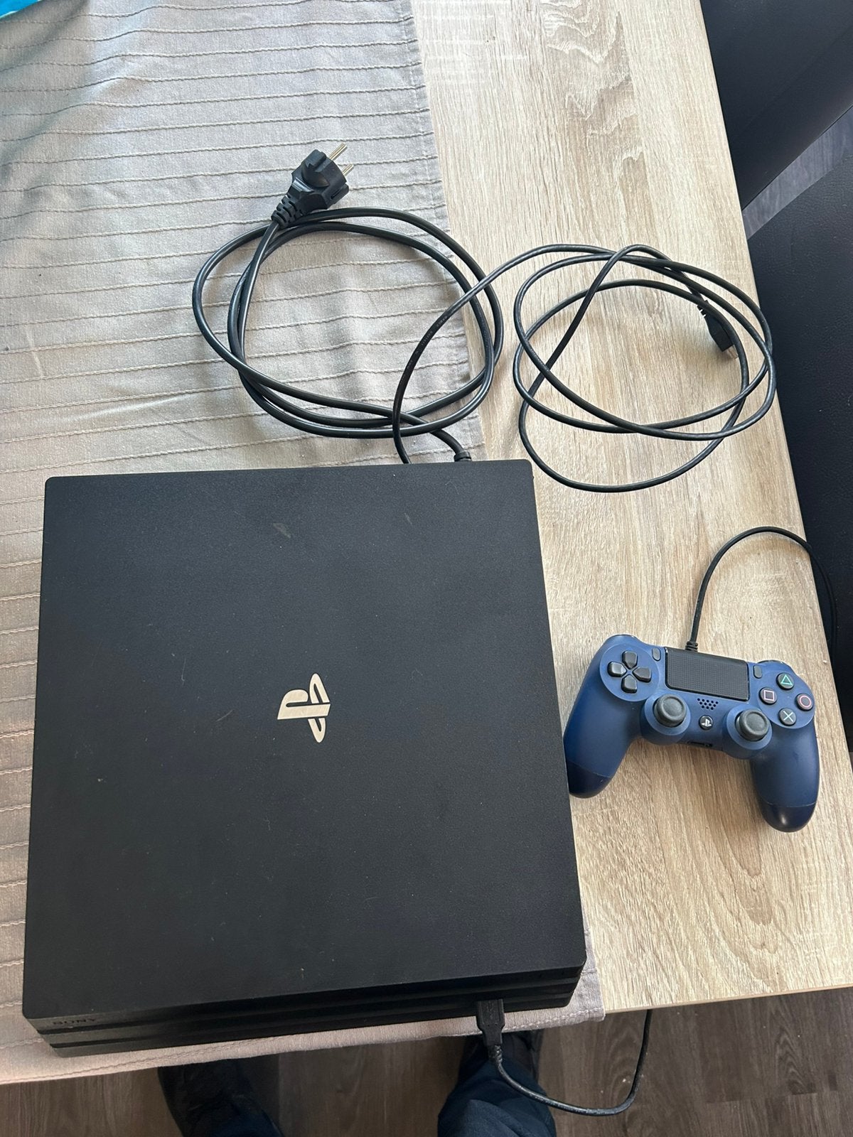 Playstation 4 pro 1tb, Spelcomputers en Games, Ophalen, Gebruikt, 1 TB, Met 1 controller