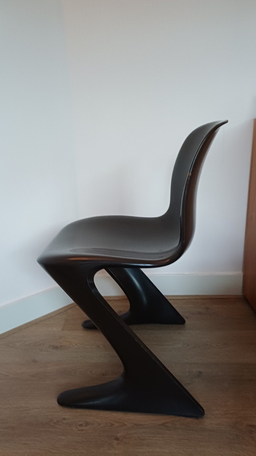 Ponton Zwarte design stoel, stijlvol en comfortabel, Modern, Design, Organisch, Kunststof, Zwart, Ophalen of Verzenden