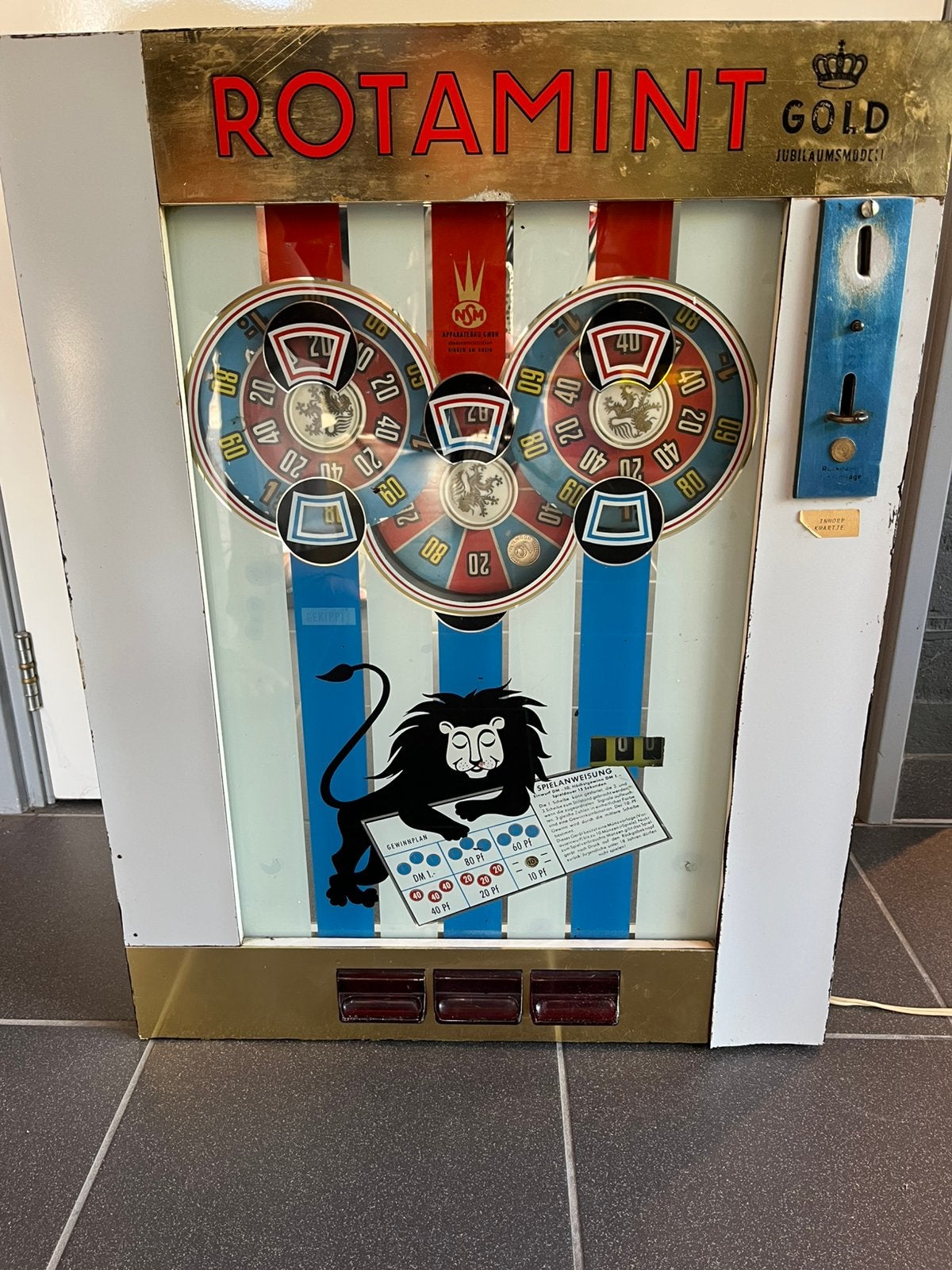 Speelautomaat, Ophalen, Gebruikt