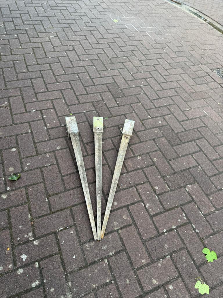 Paalhouders tuin 3x (gebruikt), Ophalen, Gebruikt, Minder dan 180 cm, Palen